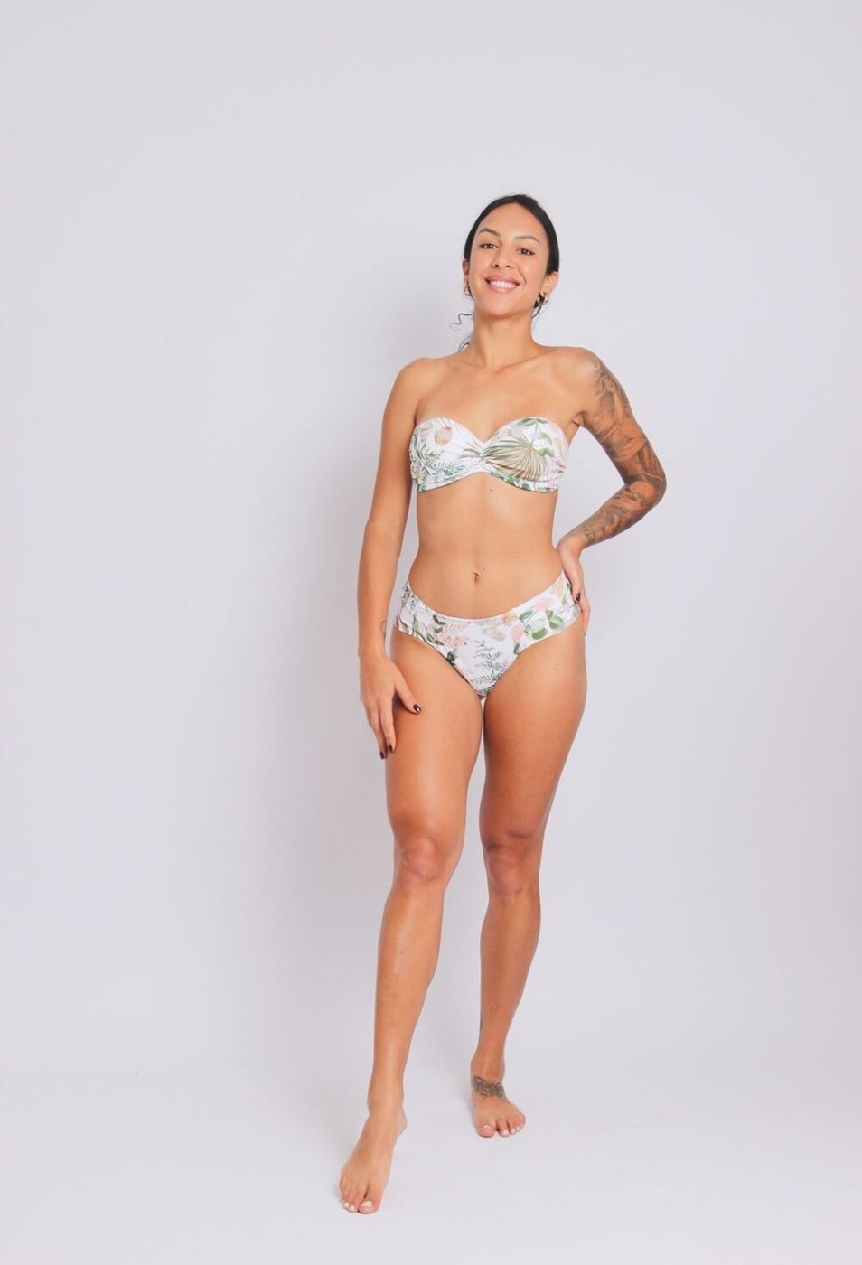 2427 - Calcinha de Biquíni Com Lateral Larga e recortes Luxemburgo - Duna Casual