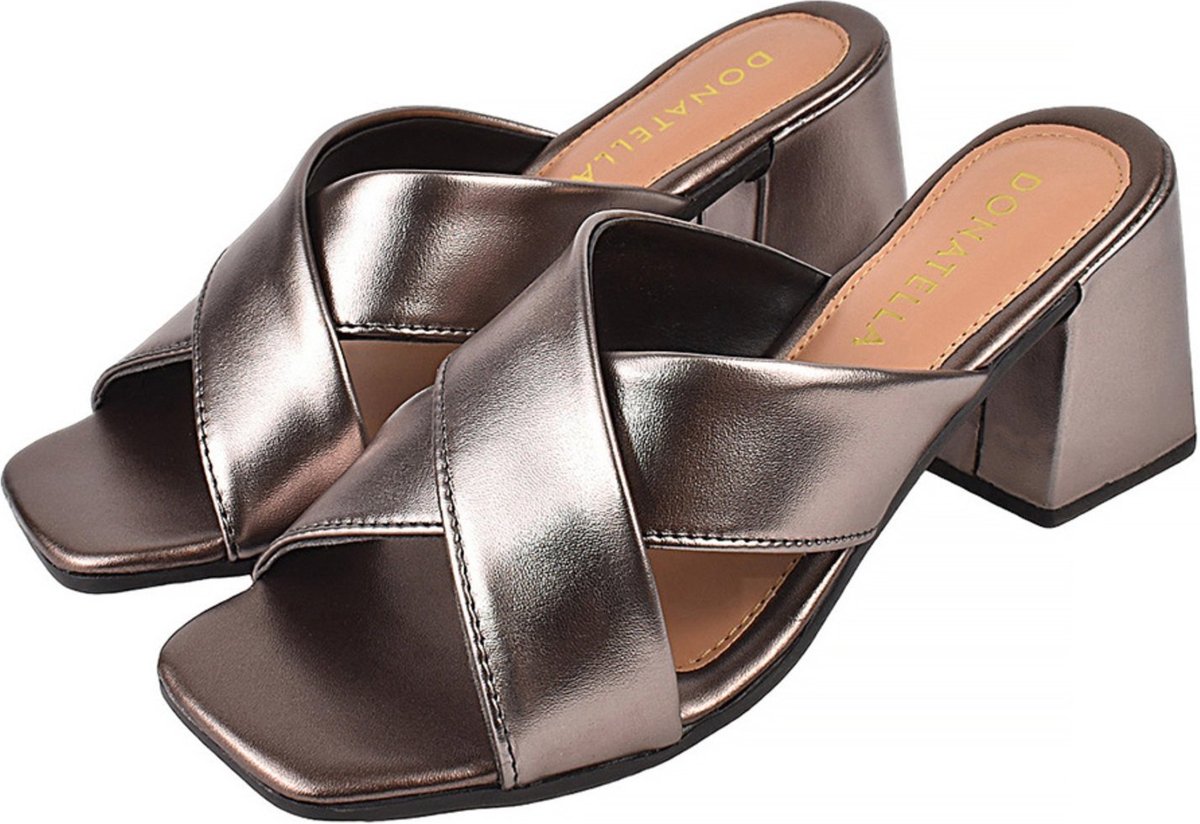 Imagem principal Sandália Feminina Tamanco CM Calçados Bico Quadrado Salto Alto Cruzada Metalizada Monte Shoes prata velho Monte Shoes prata velho