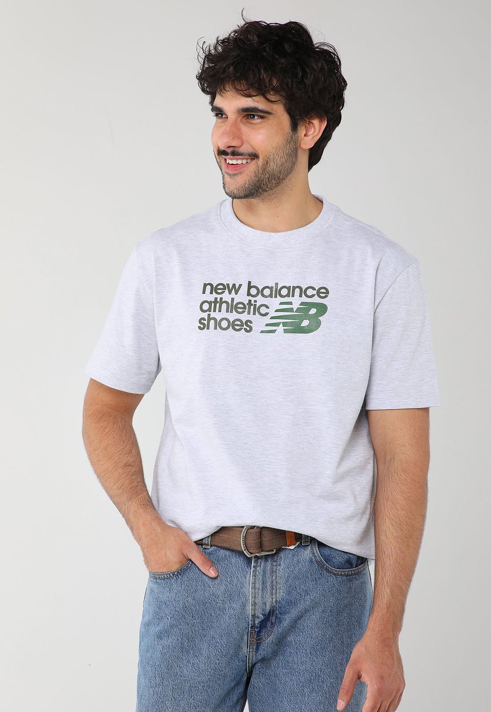 Imagem principal Camiseta Masculina New Balance Athletics Relaxed Premium Ch cinza New Balance cinza