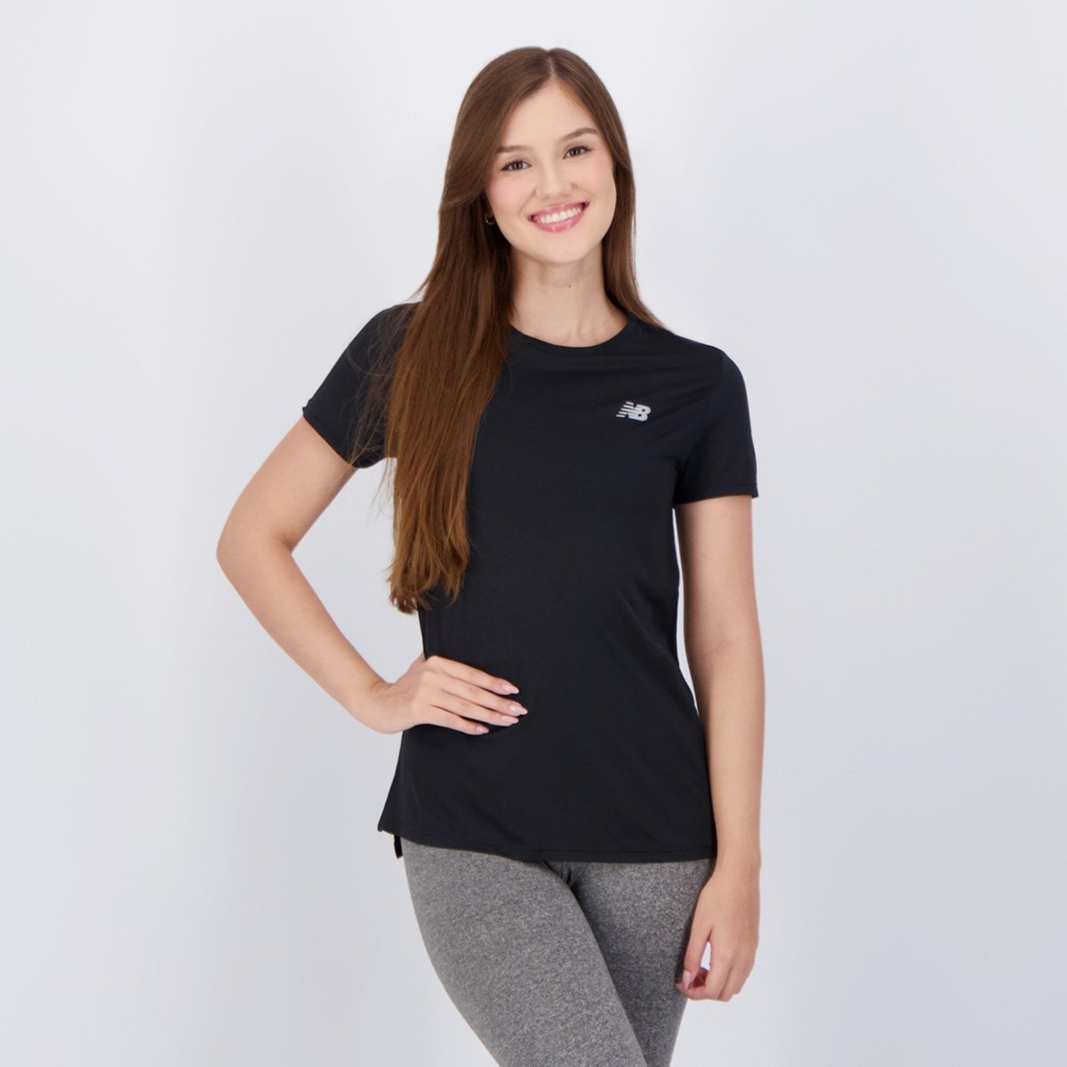 Camiseta New Balance Sport Essentials Feminina Preta