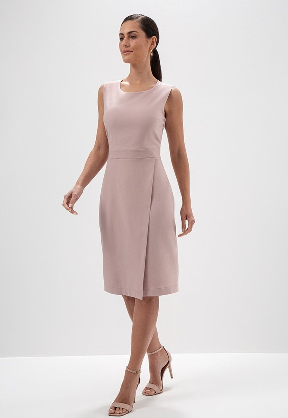 Vestido Tubinho sem Manga Clássico de Alfaiataria Rosê Ivone