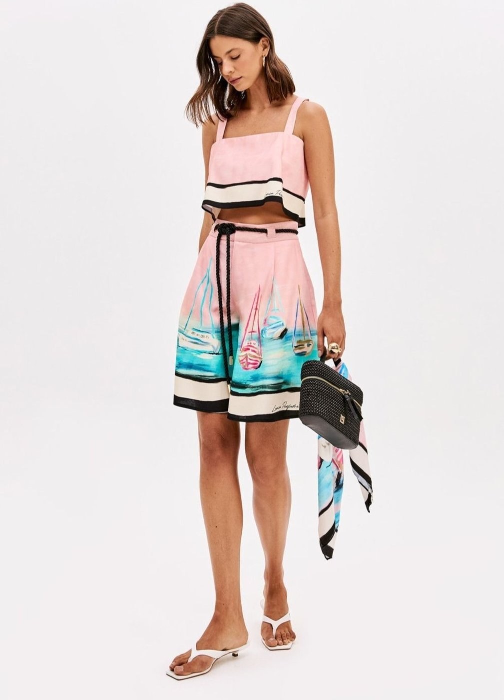 Imagem principal Bermuda Alongada Estampada Cintura Alta Lança Perfume rosa Lança Perfume rosa