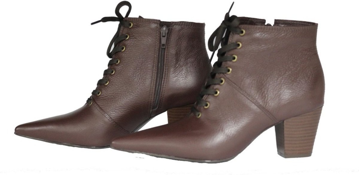 Imagem principal Bota Feminina com Cadarço Bico Fino Cano Curto Couro Salto 6 cm Pinhão Spinelli marrom Spinelli marrom