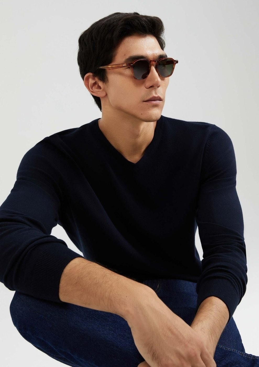 Imagem principal Blusão Hering Básico Em Tricô E Gola V azul marinho Hering azul marinho