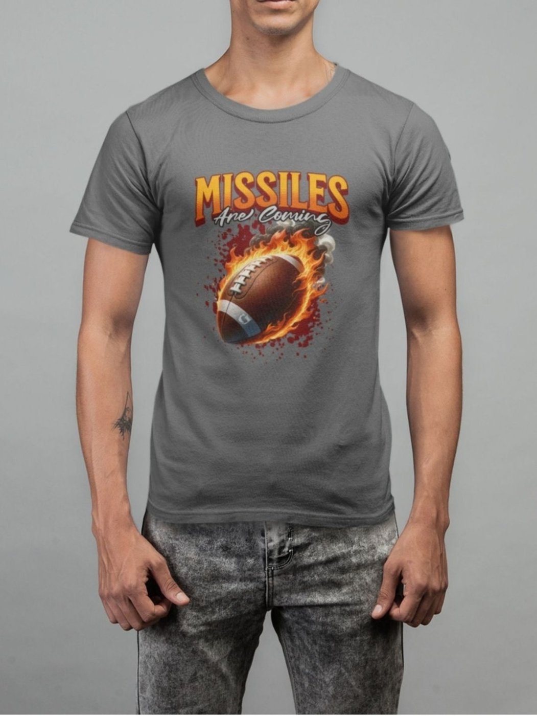 Imagem principal Camiseta Básica Masculina GuGi Bola De Futebol Americano Chumbo preto Gugi preto