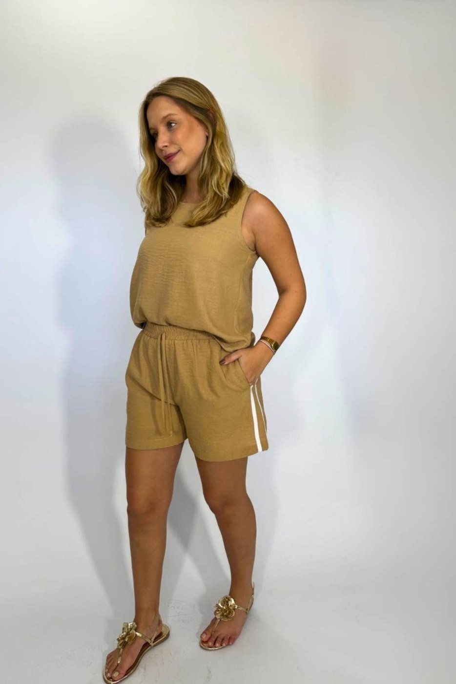 Imagem principal Short Vanibele Alfaiataria Track Camelo caramelo/off-white caramelo/off-white