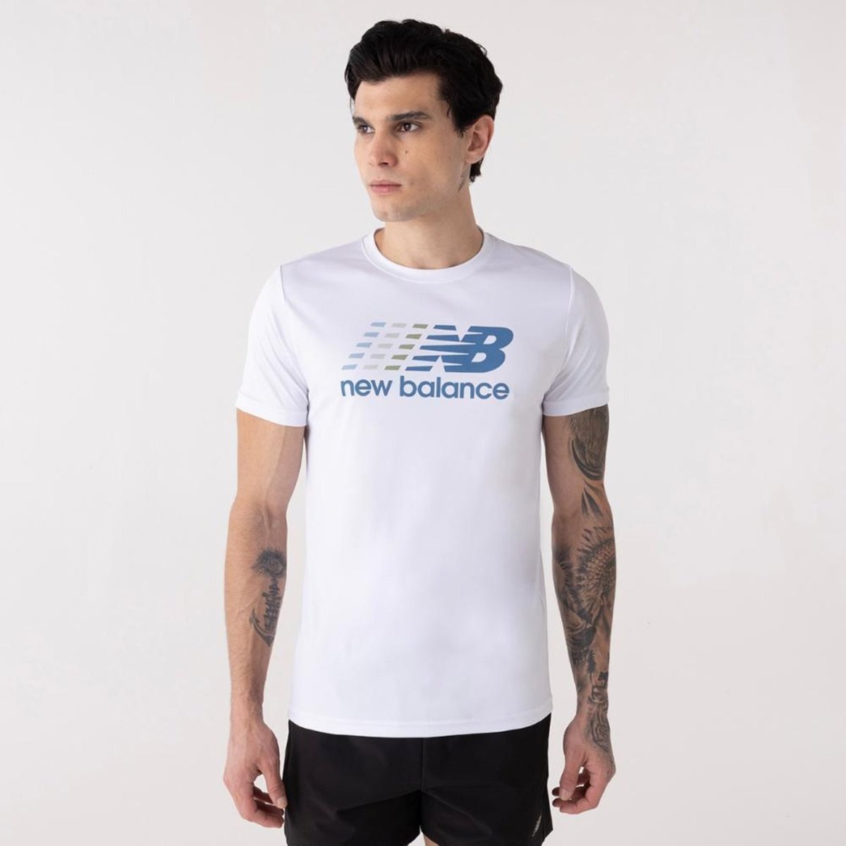Imagem principal Camiseta Multi Color Performance Masculina New Balance incolor New Balance incolor