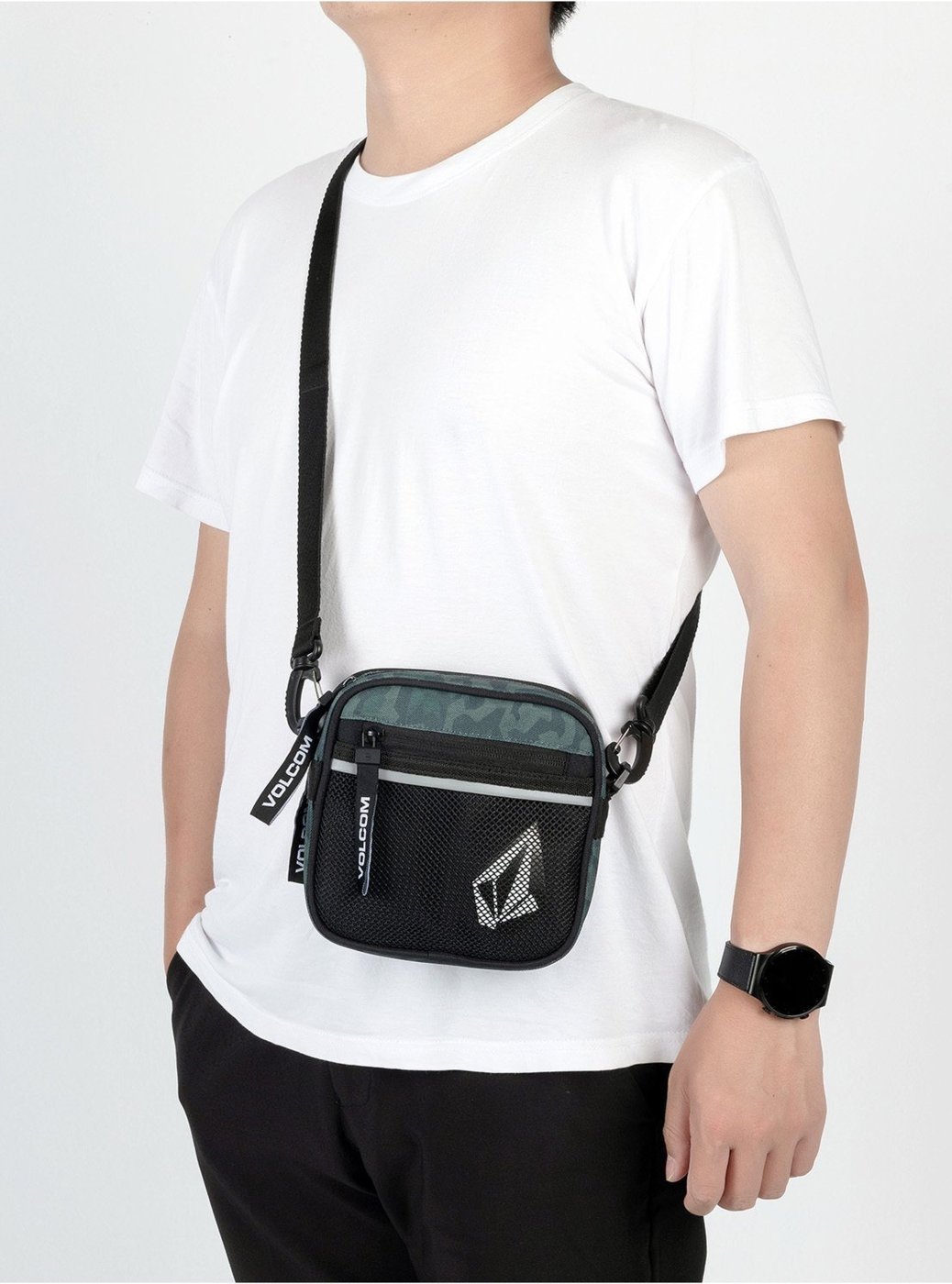 Imagem principal Shoulder Bag Bolsa Transversal Espaçosa Casual Passeio Volcom preto Volcom preto