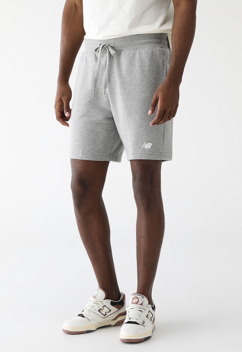 Imagem principal Bermuda de Moletom New Balance Reta Essentials cinza New Balance cinza