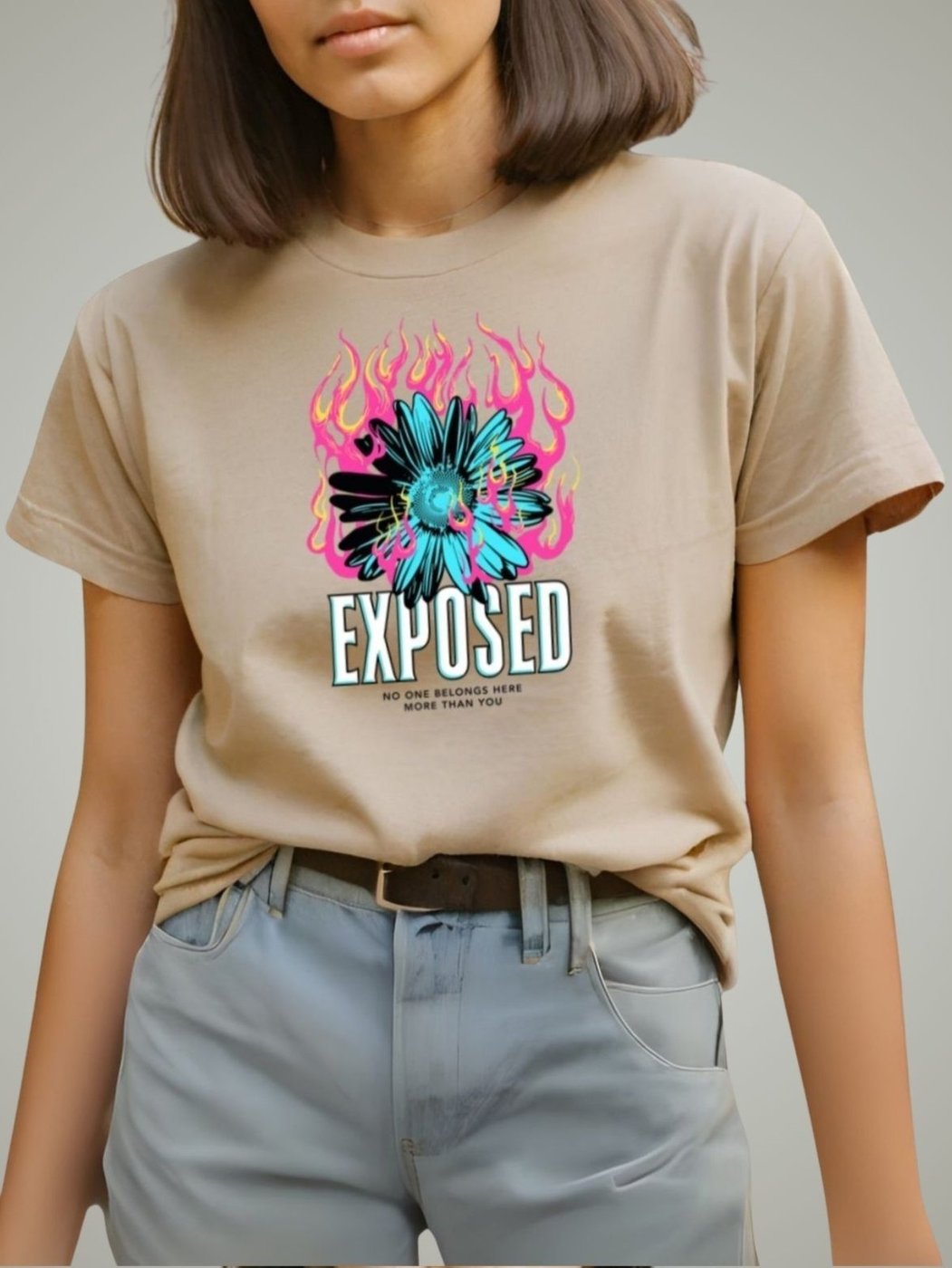 Imagem principal Camiseta Feminina T-shirts GuGi Plus Size Blusinhas Baby Look Flor com Fogo Camisa Caqui cáqui caqui Gugi cáqui caqui