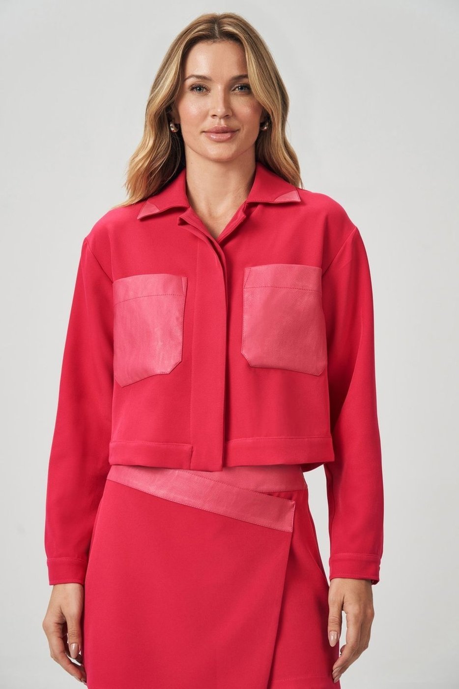 Casaco Com Recorte Em PU Feminino Acostamento