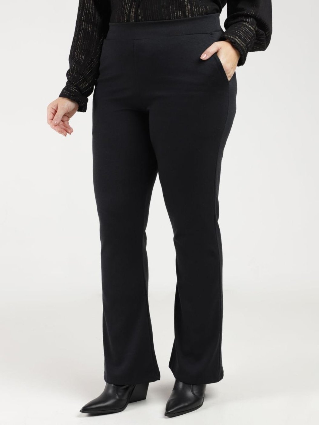 Calça Flare Plus Size Feminina