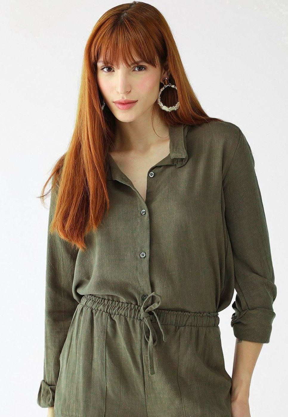 Imagem principal Camisa Feminina Levosch De Linho 77VS LEVOSCH verde militar 77VS LEVOSCH verde militar