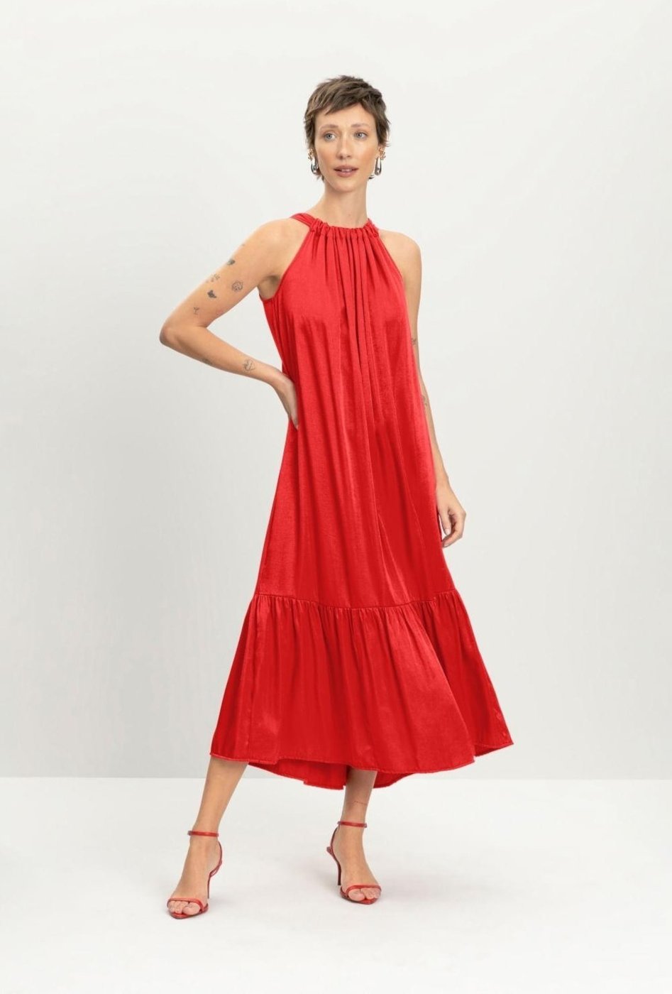 Vestido feminino longo de cetim Essendi