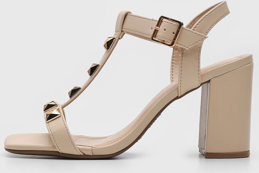 Sandália Via Marte Tachas Off-White