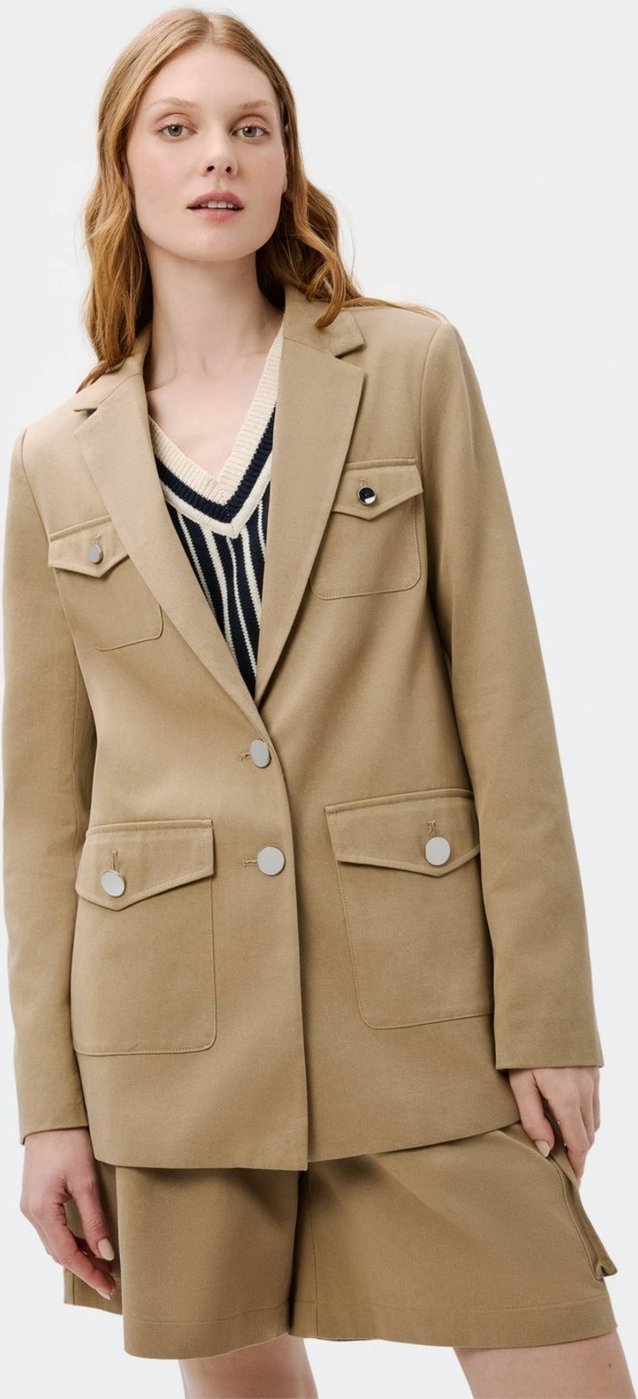 Blazer Feminino Com Bolsos