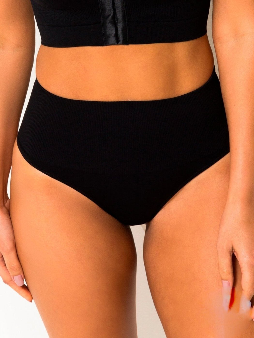 Imagem principal Calcinha Modeladora Fio Dental Trifil Co 2434 preto TRIFIL preto