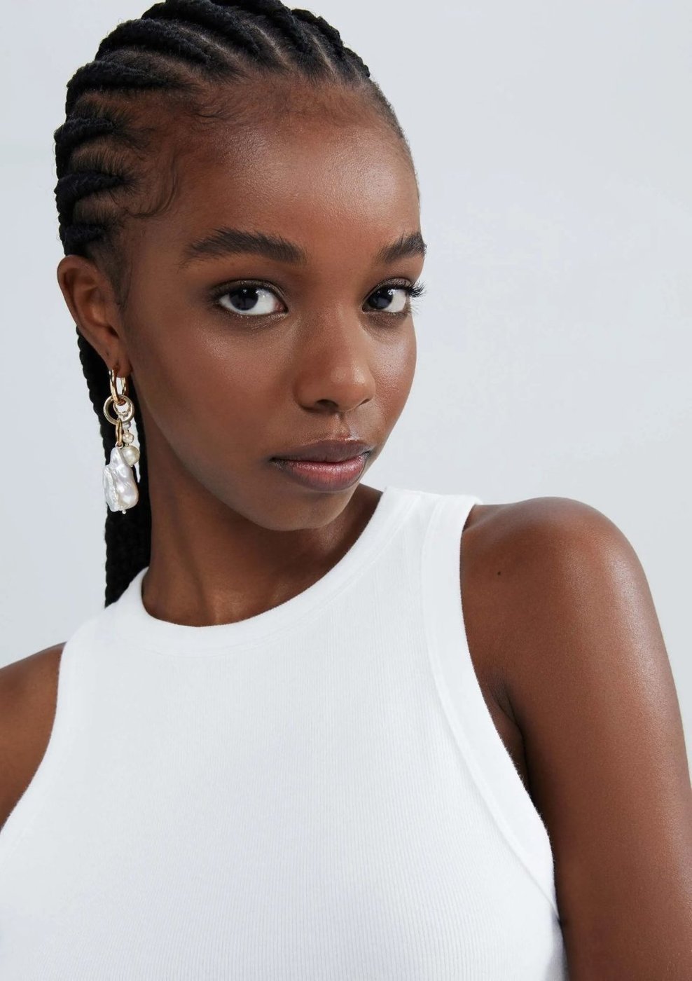 Imagem principal Kit Com 2 Regatas Femininas Cropped Decote Halter Neck Em Ribana Hering off-white Hering off-white