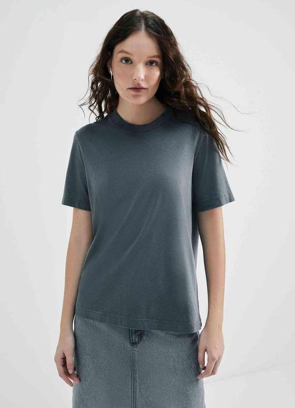 Imagem principal Blusa Feminina Manga Curta Estonada Preto Hering Hering