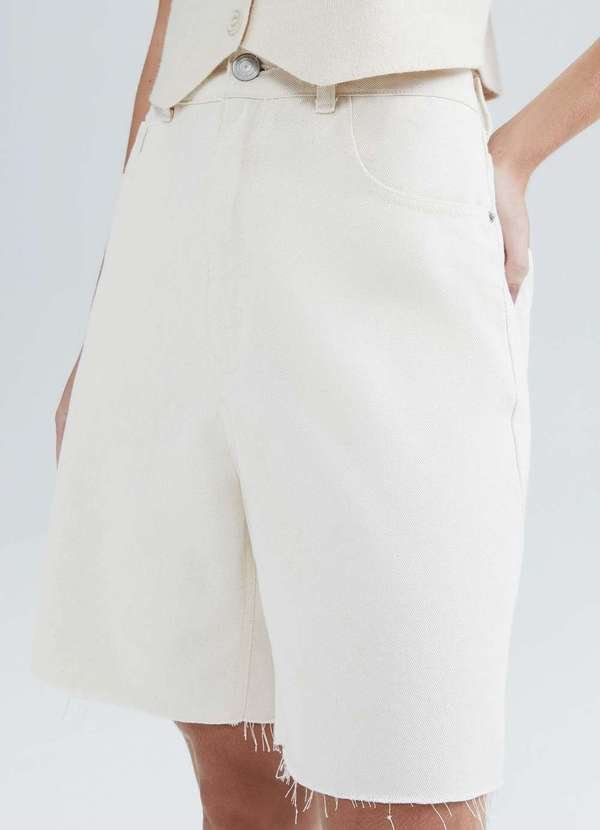 Imagem principal Bermuda Feminina Cintura Media em Sarja Branco Hering Hering