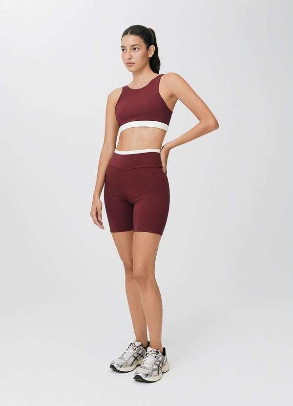 Imagem principal Bermuda Esportiva Feminina com Fio Lycra Vermelho Hering Hering