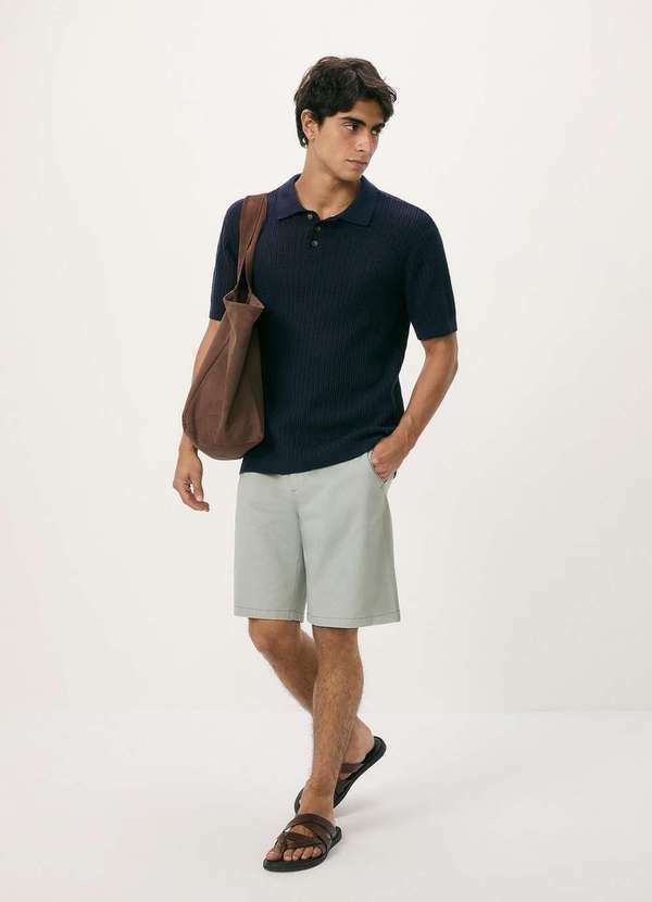 Imagem principal Bermuda Masculina Chino em Sarja Peletizada Azul Hering Hering