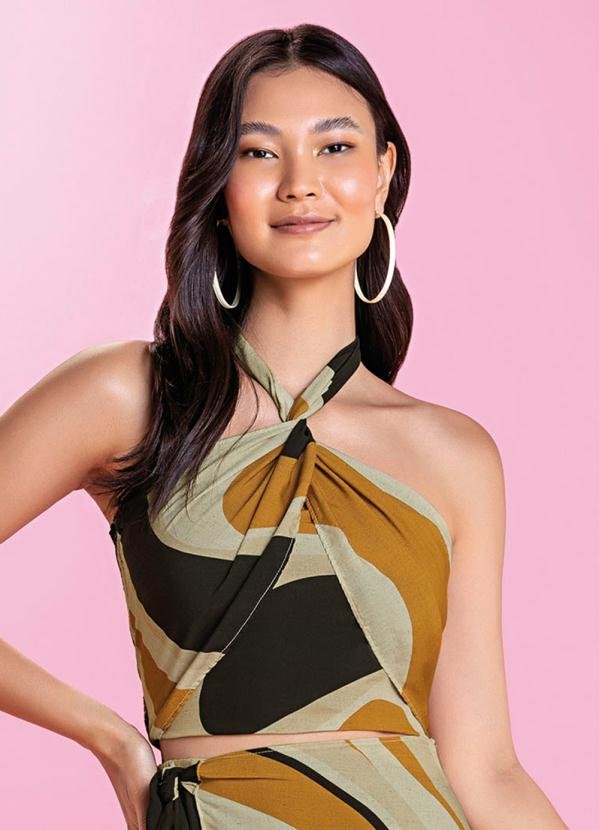 Imagem principal Blusa Estampado Digital Conceitual Preto Marialícia Marialícia