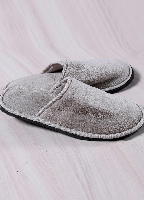 Imagem principal Pantufa Masculina em Plush Bene Casa Bege