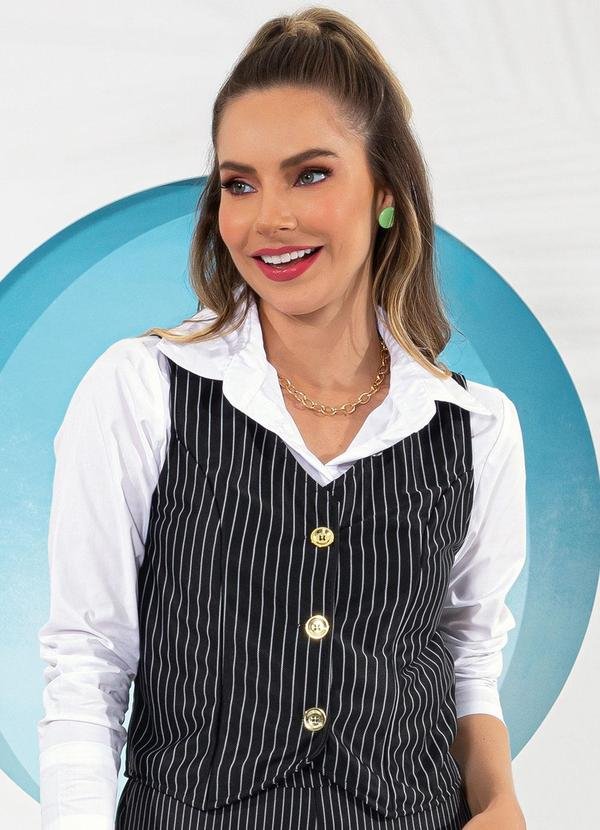 Colete Listrado Preto e Branco em Malha Fio Tint