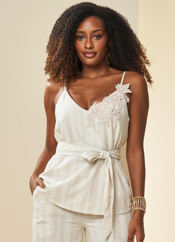 Blusa Celebration em Linho com Cinto Branco