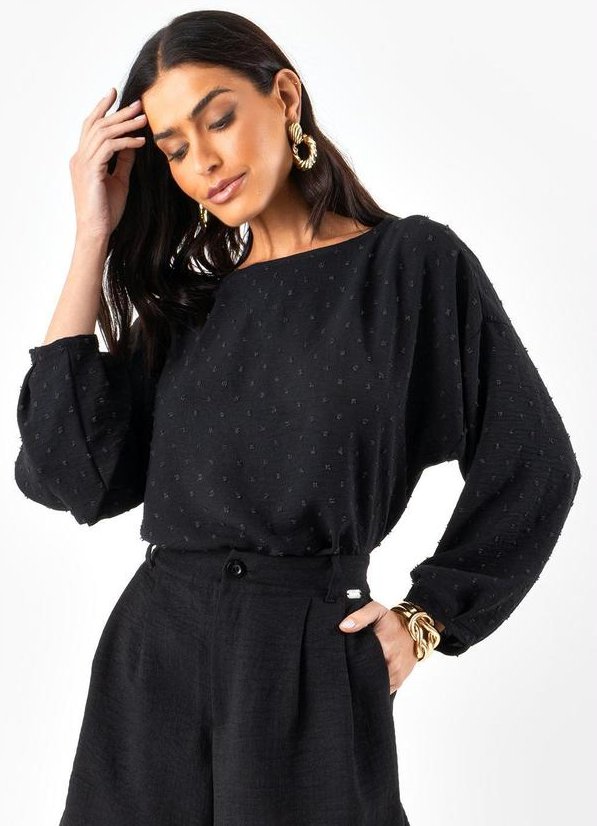 Blusa Preto em Crepe Plano Maquinetado