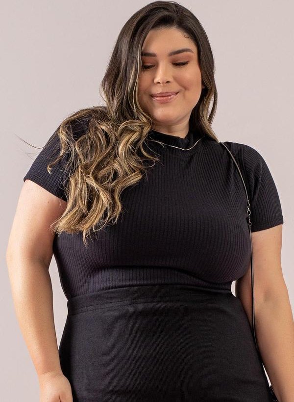 Imagem principal Blusa Básica de Manga Curta Preto JUST BASIC JUST BASIC