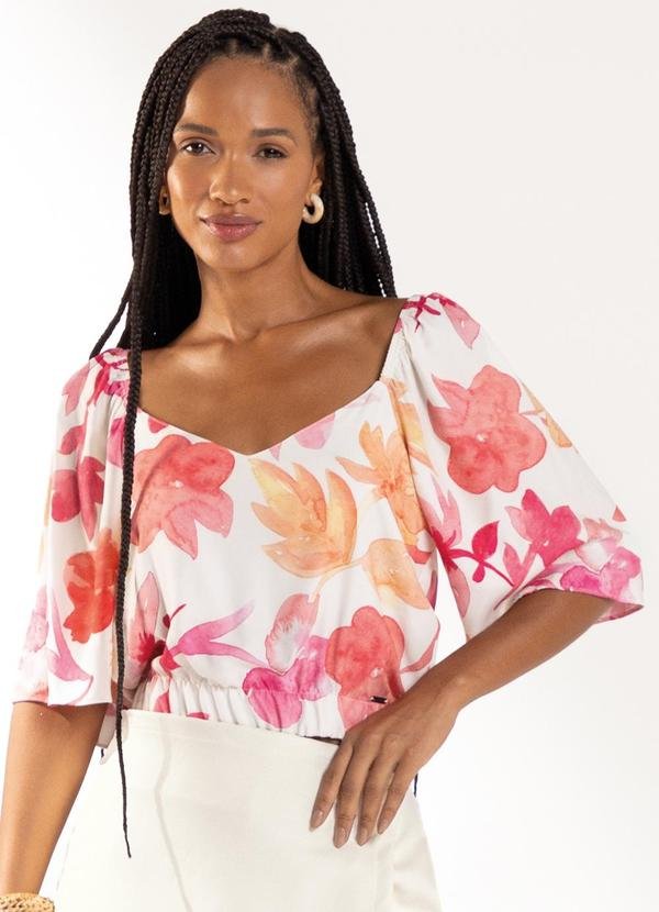 Imagem principal Blusa Feminina Cropped Estampada Bege Marialícia Marialícia