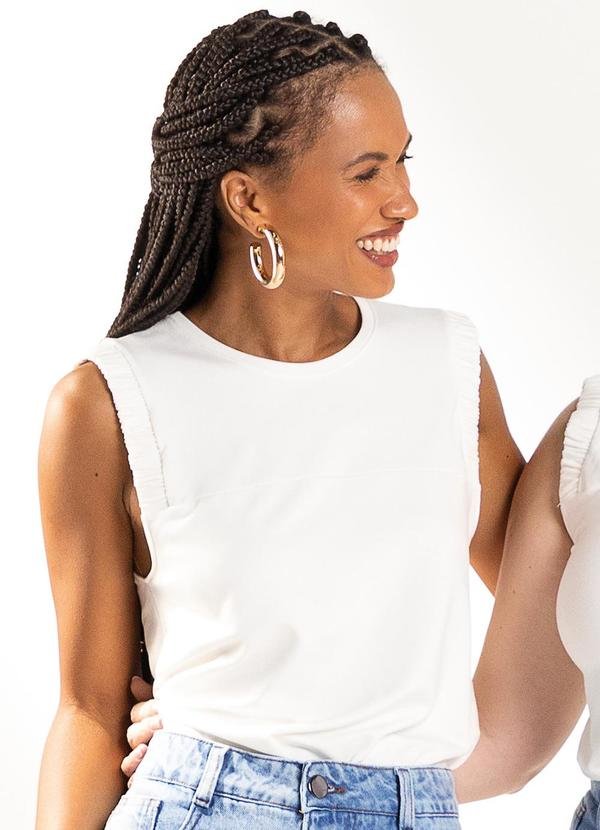 Imagem principal Blusa Feminina em Moletinho Bege Marialícia Marialícia