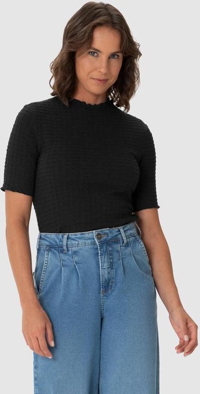 Blusa Justa Texturizada Preto
