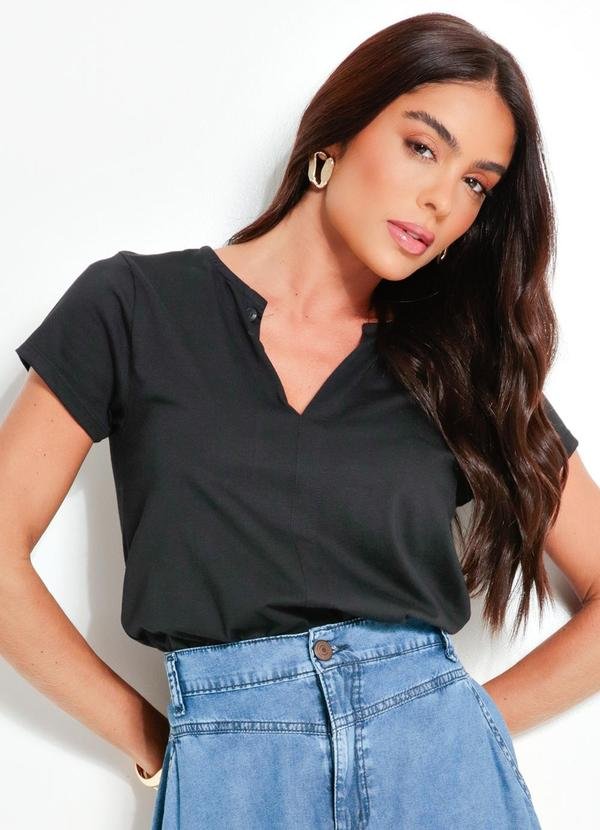 Imagem principal Blusa Manga Curta Preta Quintess Quintess