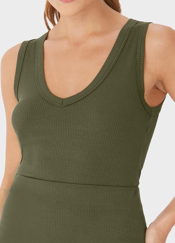 Blusa em Viscose Canelada Verde Militar