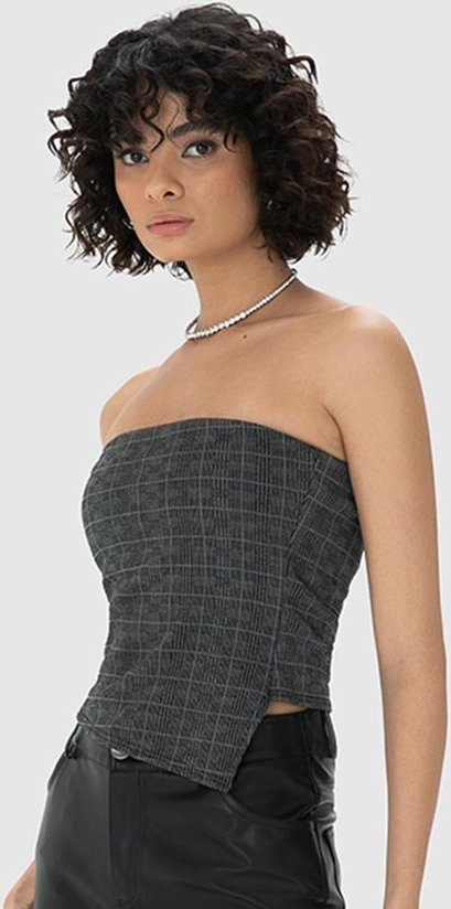 Blusa Preto Xadrez Assimétrica