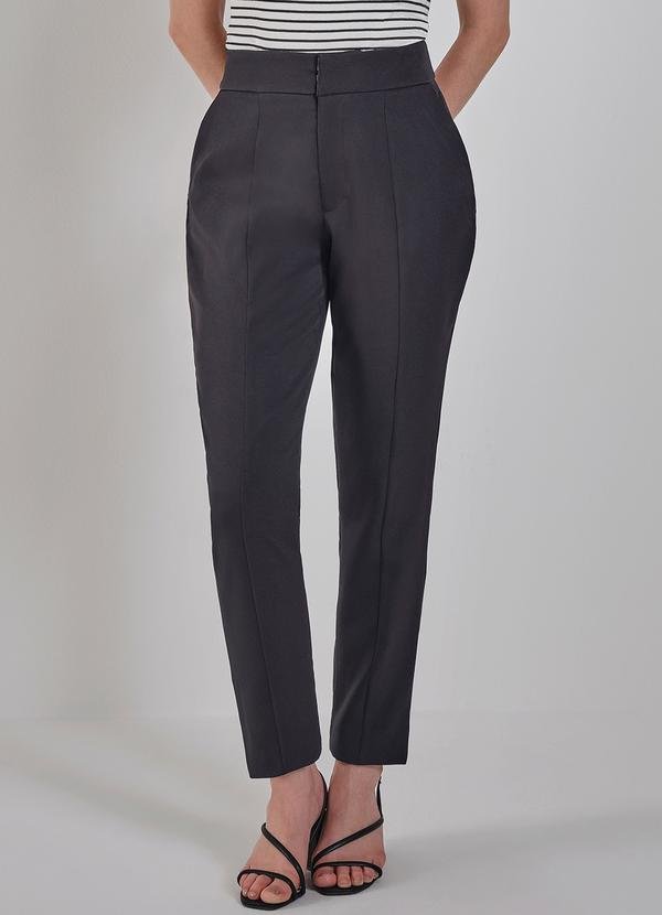 Calça Reta Slim de Alfaiataria Preta Reese