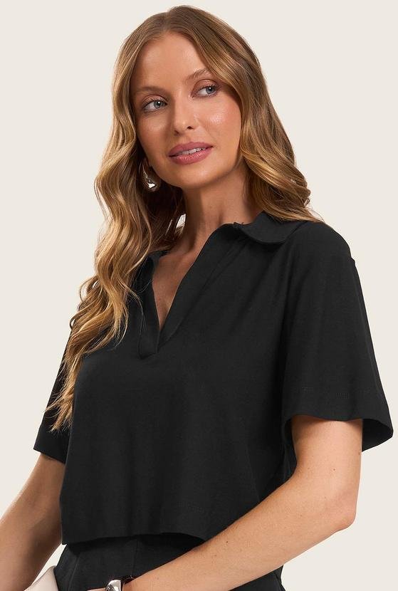 Blusa Feminina Manga Curta em Visco Preto