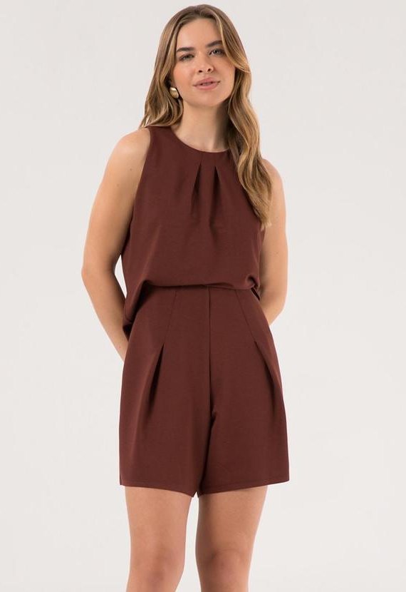 Conjunto com Blusa e Shorts em Malha Marrom