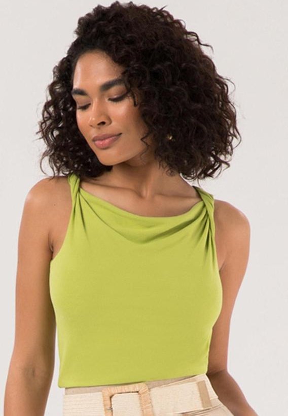 Blusa Decote Degagê e Torção nos Ombros Verde