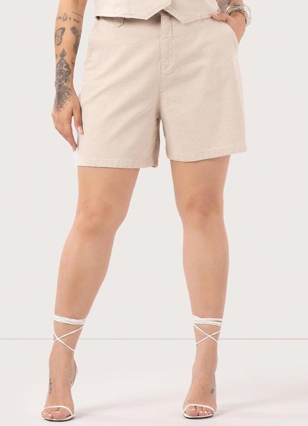 Shorts de com Linho Plus Size Chapa Barriga Bege