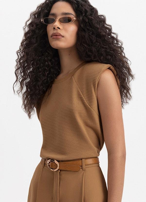 Imagem principal Blusa Feminina Muscle Tee Marrom Essendi Essendi