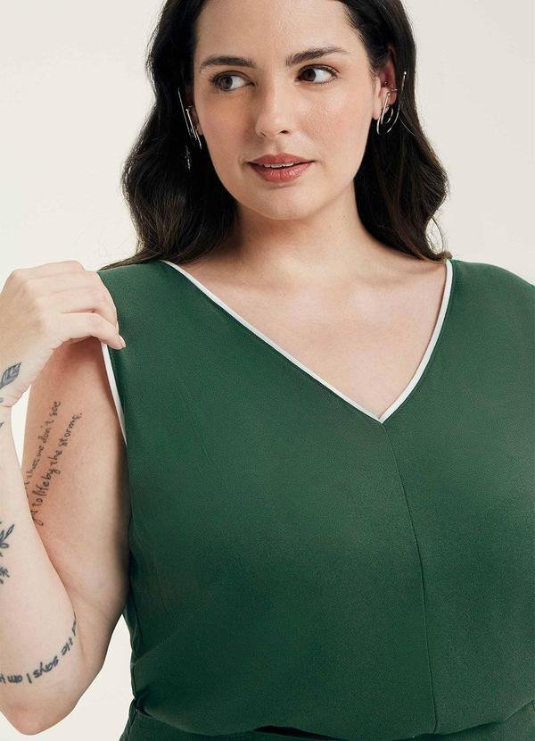 Regata Feminina Decote V Creponada Verde