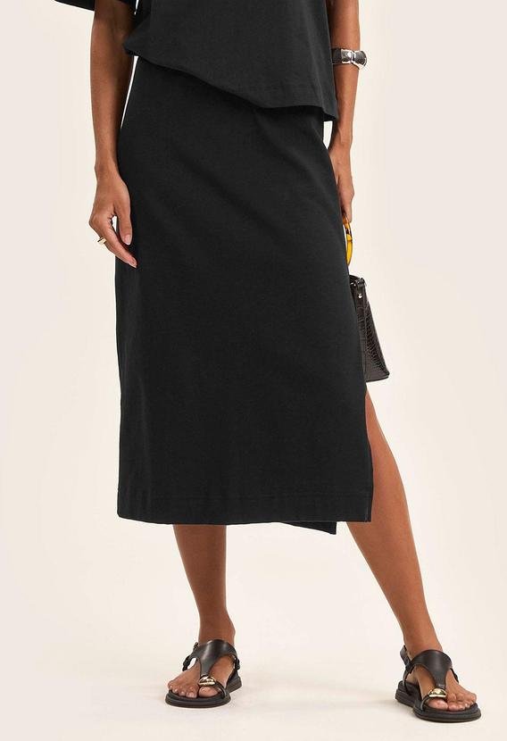 Saia Midi Feminina em Malhão Preto