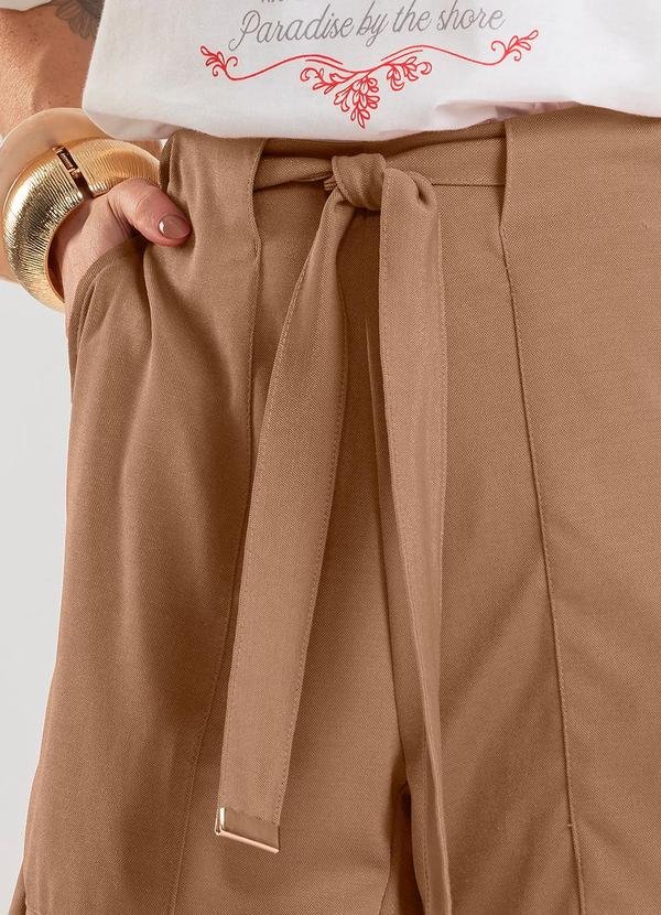 Imagem principal Shorts Feminino em Tecido Acetinado Marrom Dianna Dianna