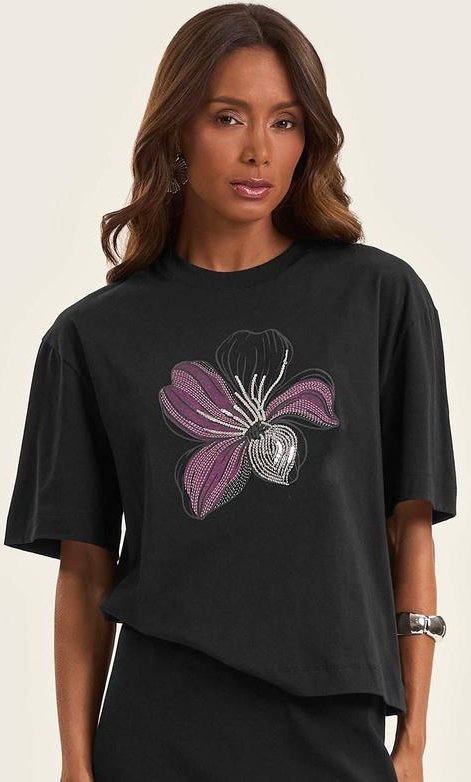 T- Shirt Box Feminina em Meia Malha Preto