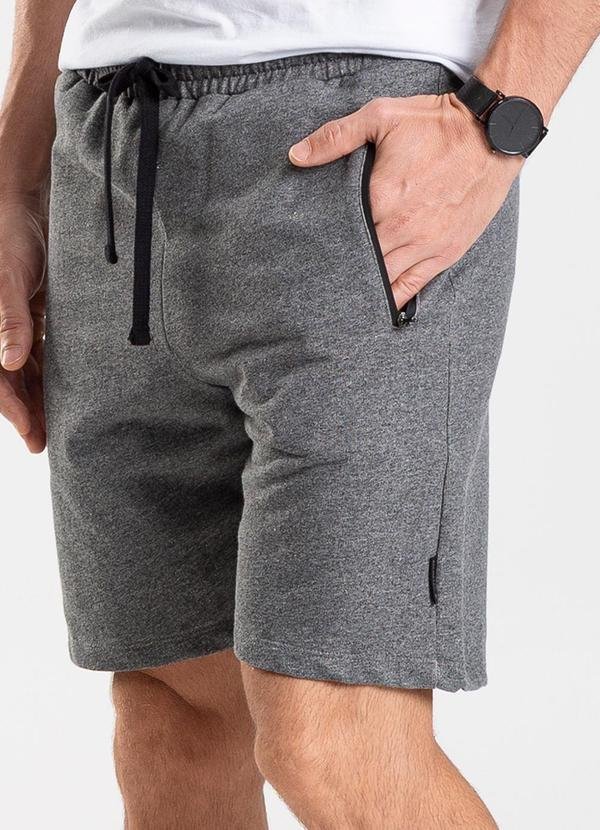 Imagem principal Bermuda Masculina Cinza Diametro Diametro