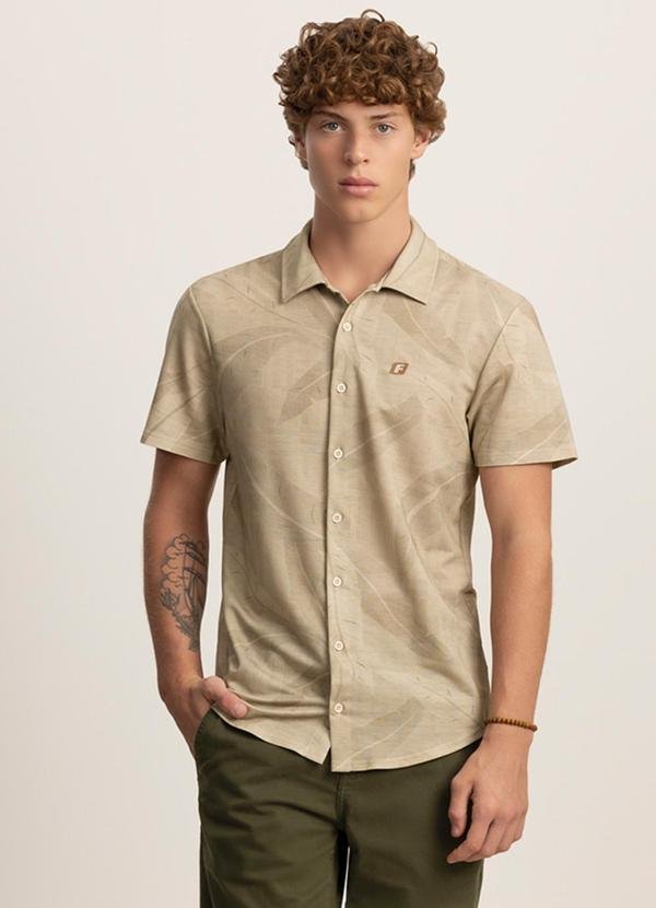 Imagem principal Camisa Masculina em Malha Estampada Bege Fico Fico